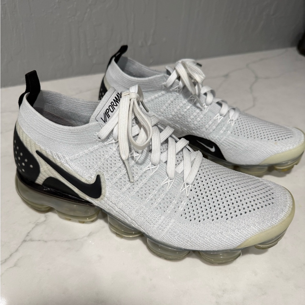 Nike White and Black Vapormax Sneakers